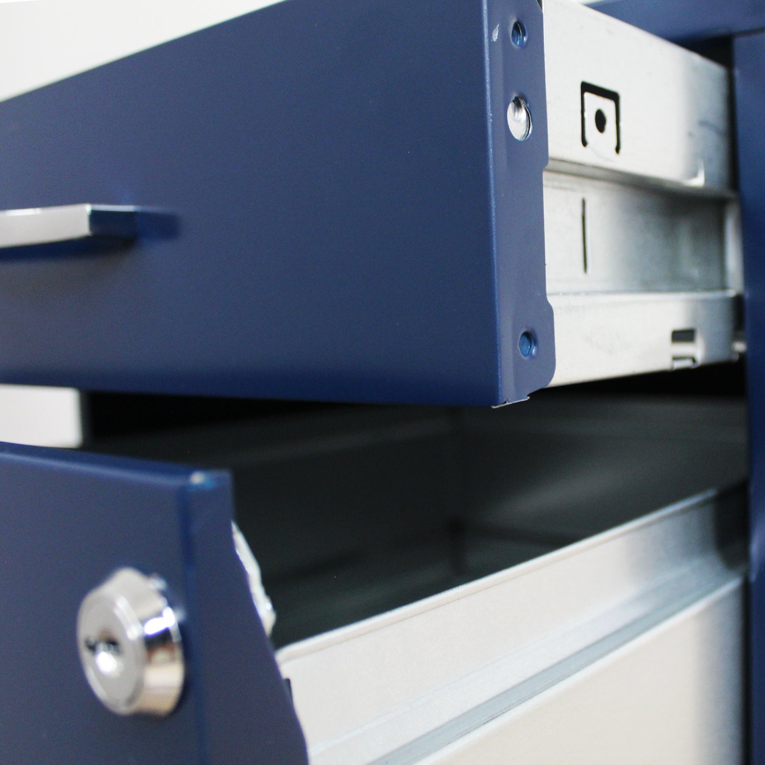 Archivero Metálico 2+1 gavetas Carta móvil 24420