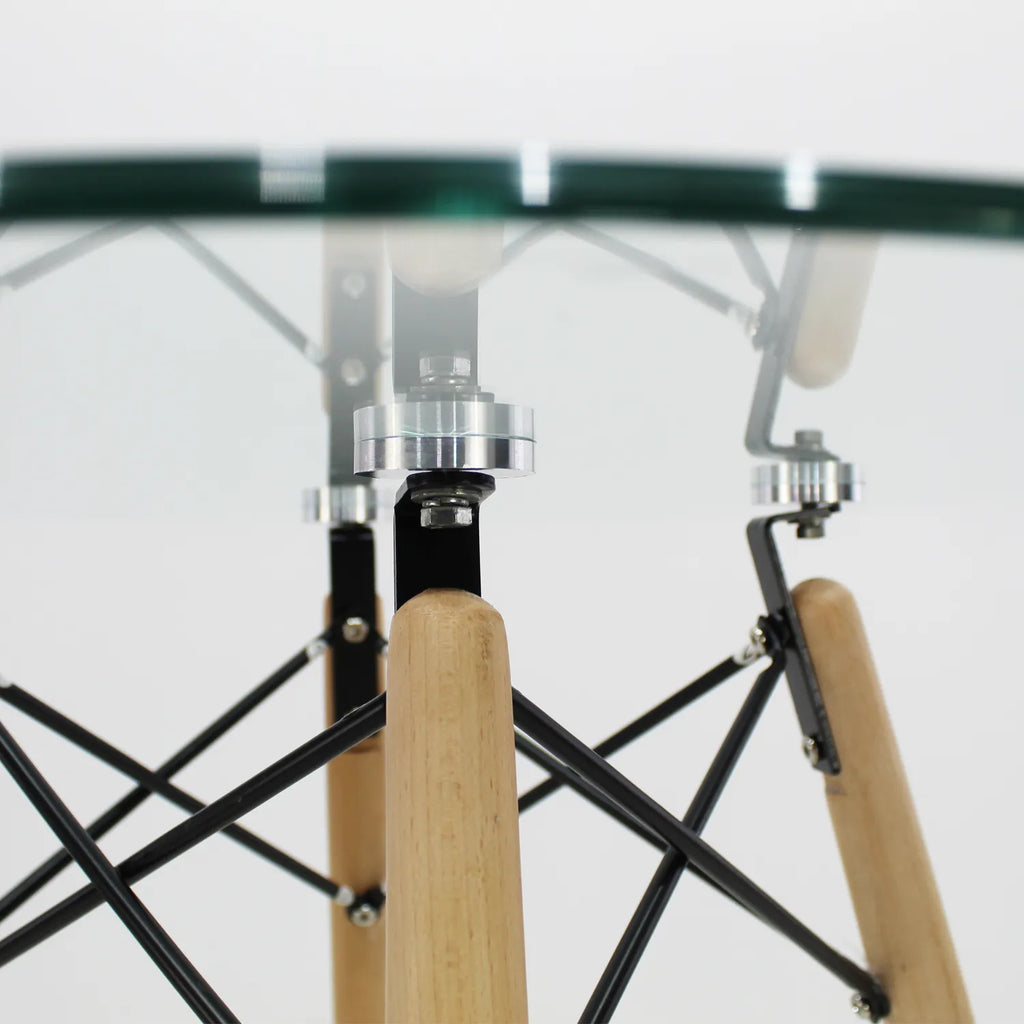 Comedor Mesa Cristal T8 + 4 Sillas Moura