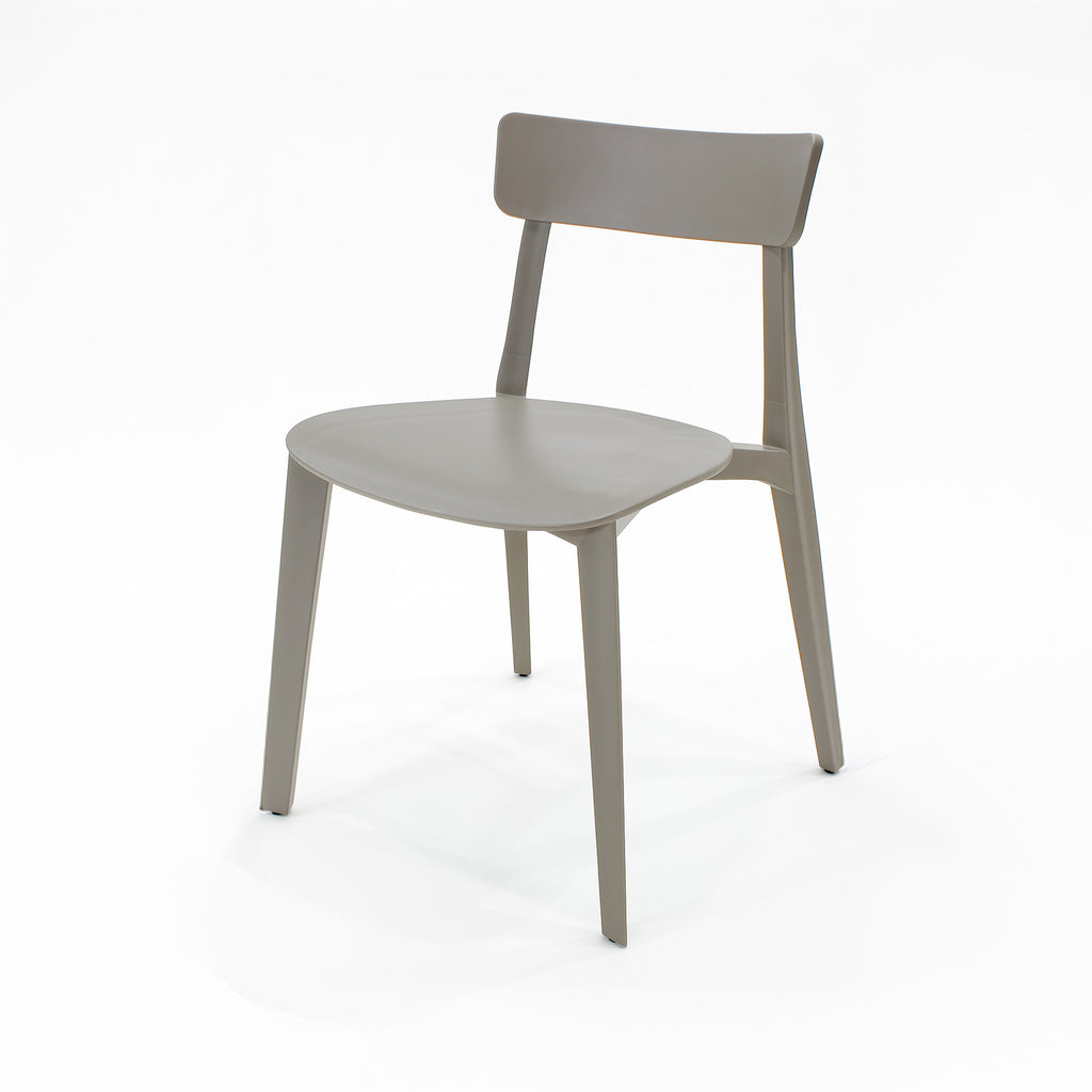 Comedor Mesa Cuadrada Lodi + 4 Sillas Brianza para exterior o comercio