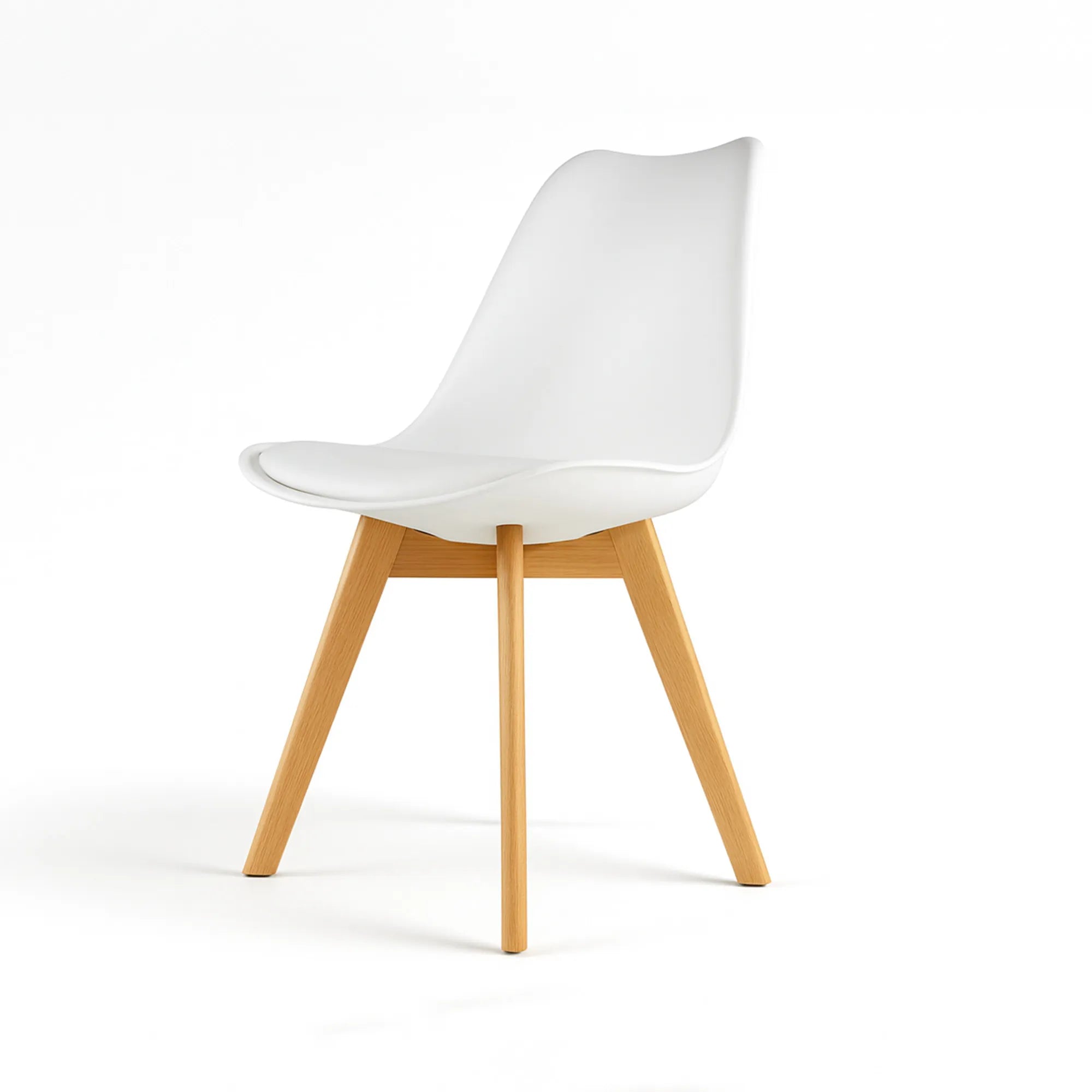 Silla Frankfurt acojinada | Silla Eames para comedor