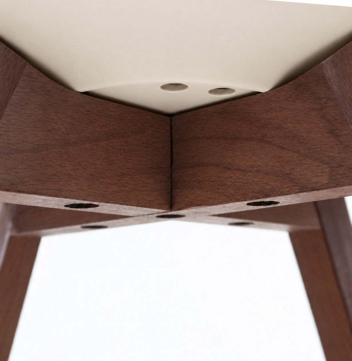Silla Frankfurt acojinada  para comedor Nogal