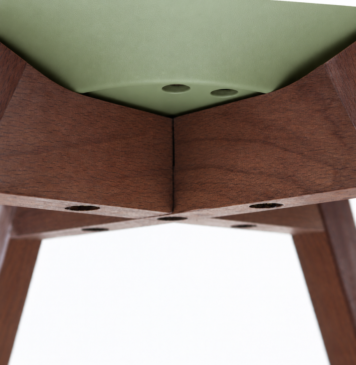 Silla Frankfurt acojinada  para comedor Nogal