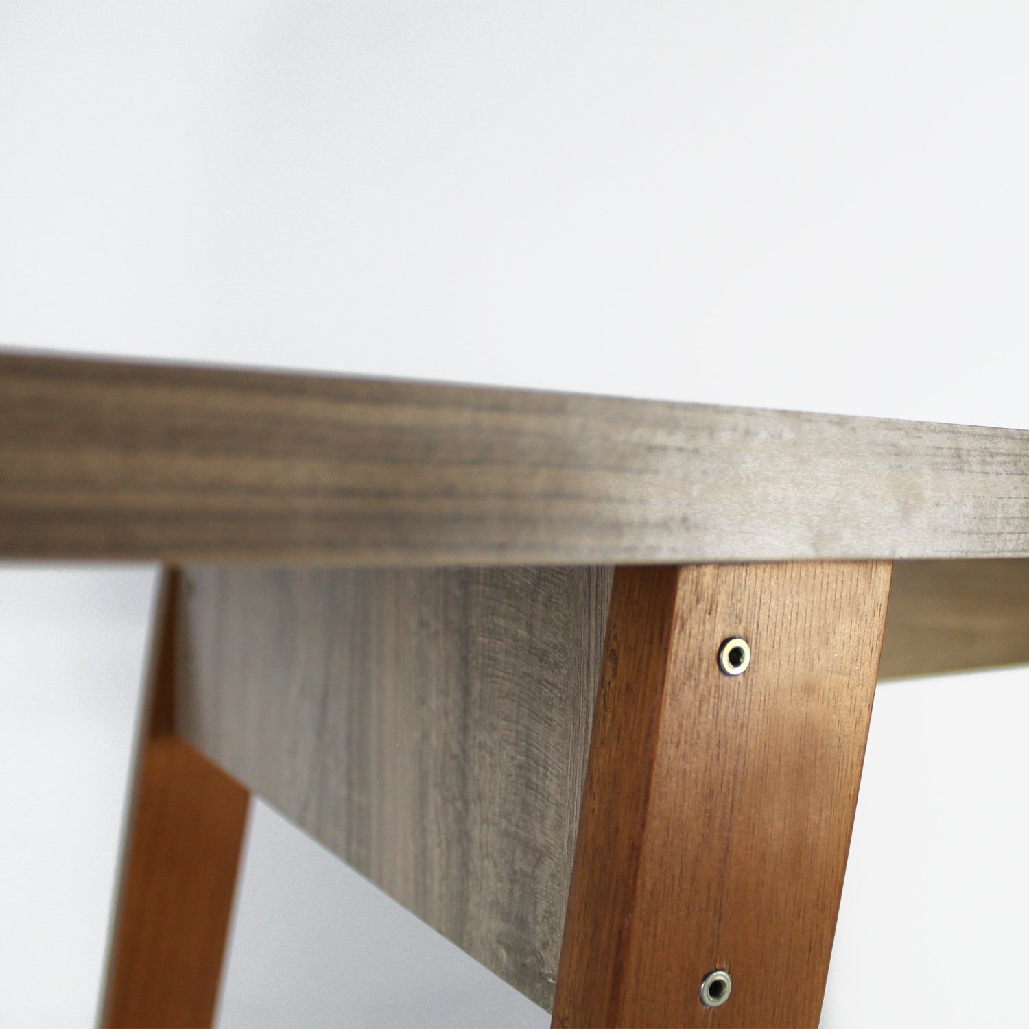 Escritorio Milano - MUNDO IN