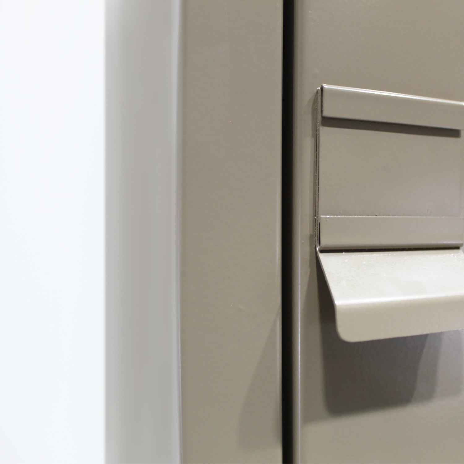 Locker 3 Puertas 180X38X45 - MUNDO IN