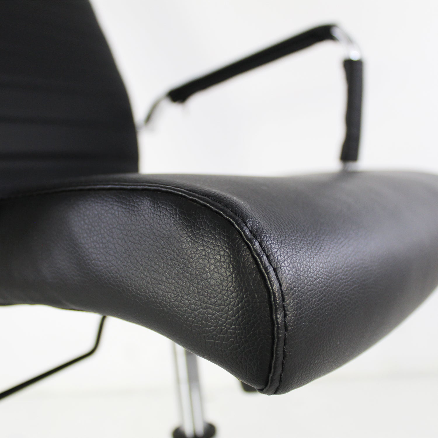 Silla Ejecutiva A05 Premium - MUNDO IN